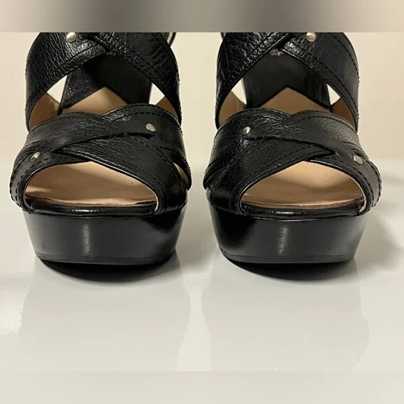 Michael Kors Black Leather Brushed Nickel Studded Buckle Platform Heels 7.5M - Picture 3 of 13